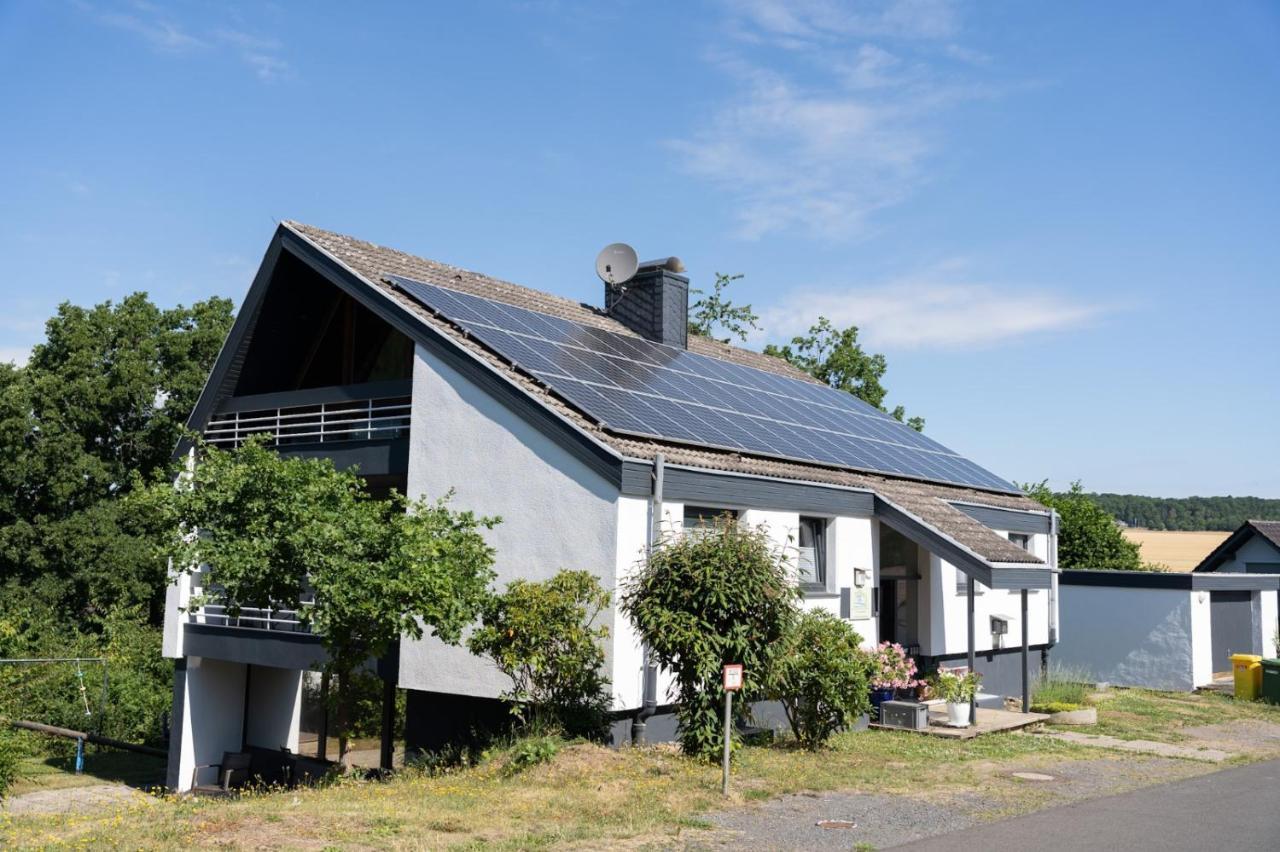 Ferienhaus Schoene Aussicht Ferienwohnung Blau Hemfurth-Edersee Exterior foto